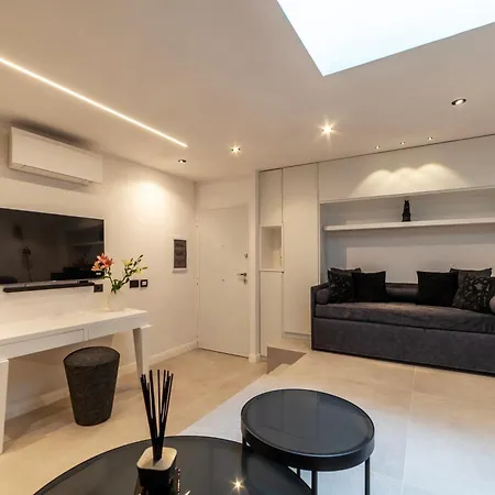 Joivy Borghese Luxury Ρώμη